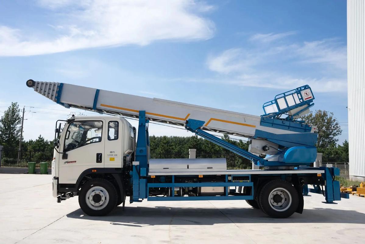 唐山丰润云梯上料车租赁费用